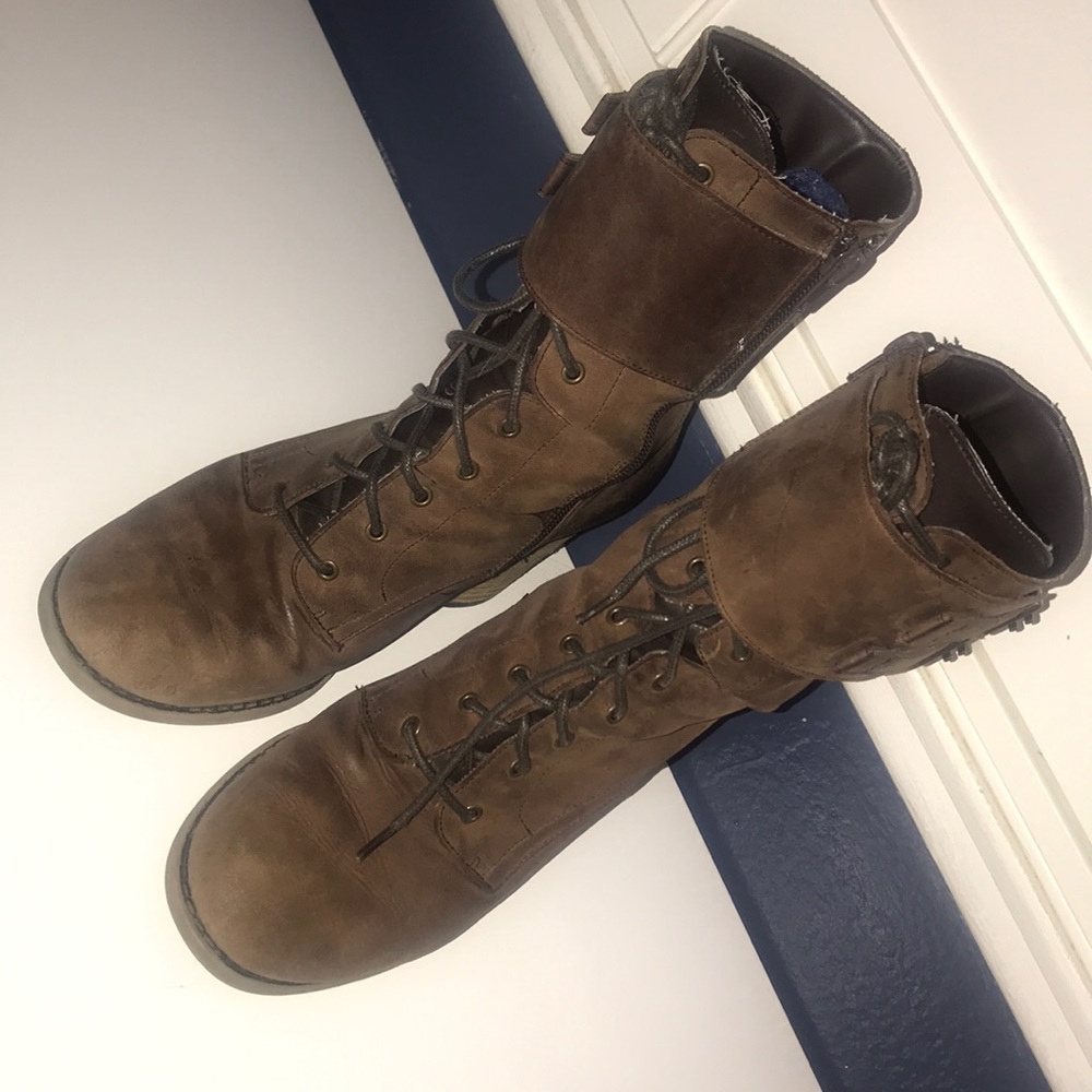 Boots! - Picture 2 of 6